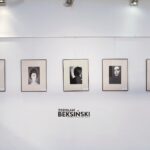 15.10.2021. Kielce. Wystawa zdjęć Zdzisława Beksińskiego w Galerii Winda / Wiktor Taszłow / Radio Kielce