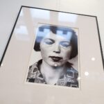 15.10.2021. Kielce. Wystawa zdjęć Zdzisława Beksińskiego w Galerii Winda / Wiktor Taszłow / Radio Kielce