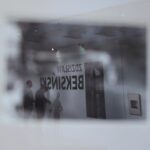 15.10.2021. Kielce. Wystawa zdjęć Zdzisława Beksińskiego w Galerii Winda / Wiktor Taszłow / Radio Kielce