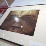 15.10.2021. Kielce. Wystawa zdjęć Zdzisława Beksińskiego w Galerii Winda / Wiktor Taszłow / Radio Kielce