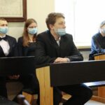 15.10.2021. Kielce. Wręczenie nagród im. Andrzeja Radka w Muzeum Lat Szkolnych Stefana Żeromskiego. Na zdjęciu (od lewej): Mateusz Galasiński, Klaudia Galasińska, Tadeusz Ćwiek, Magdalena Waluśkiewicz / Wiktor Taszłow / Radio Kielce