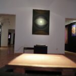 15.10.2021. Kielce. Wystawy prac Joanny Mazuś - "W poszukiwaniu języka uniwersalnego" w Domu Praczki / Wiktor Taszłow / Radio Kielce