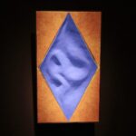 15.10.2021. Kielce. Wystawy prac Joanny Mazuś - "W poszukiwaniu języka uniwersalnego" w Domu Praczki / Wiktor Taszłow / Radio Kielce