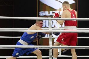 15.10.2021. Kielce. Suzuki Boxing Night 8. Walka: Karol Pawlina (Polska) – Daniel Adamiec (Polska) / Wiktor Taszłow / Radio Kielce