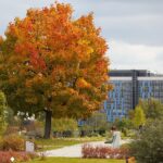 17.10.2021. Ogród Botaniczny. Piknik „Jesienią w Ogrodzie… Kwiaty, ognisko i dobra zabawa” / Wiktor Taszłow / Radio Kielce