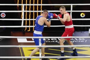 15.10.2021. Kielce. Suzuki Boxing Night 8. Walka: Karol Pawlina (Polska) – Daniel Adamiec (Polska) / Wiktor Taszłow / Radio Kielce