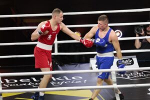 15.10.2021. Kielce. Suzuki Boxing Night 8. Walka: Karol Pawlina (Polska) – Daniel Adamiec (Polska) / Wiktor Taszłow / Radio Kielce