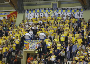 17.11.2018 Kielce. Piłka ręczna. Liga Mistrzów. Mecz PGE Vive Kielce - Mieszkow Brześć. Kibice Vive / Jarosław Kubalski / Radio Kielce