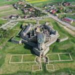 Gdzie przybyło, a gdzie było było mniej turystów? Są niespodzianki