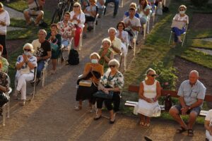 15.08.2020 Kielce. Ogród włoski Pałacu Biskupów Krakowskich. Koncert "Chopinowskie inspiracje" / Jarosław Kubalski / Radio Kielce