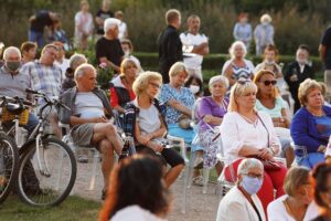 15.08.2020 Kielce. Ogród włoski Pałacu Biskupów Krakowskich. Koncert "Chopinowskie inspiracje" / Jarosław Kubalski / Radio Kielce