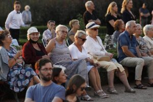 15.08.2020 Kielce. Ogród włoski Pałacu Biskupów Krakowskich. Koncert "Chopinowskie inspiracje" / Jarosław Kubalski / Radio Kielce