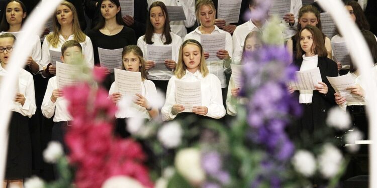 12.10.2021 Kielce. Jubileusz 75. lecia Zespołu Państwowych Szkół Muzycznych w Kielcach / Jarosław Kubalski / Radio Kielce