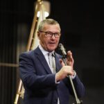 12.10.2021 Kielce. Jubileusz 75. lecia Zespołu Państwowych Szkół Muzycznych w Kielcach. Prezes Wodociągów Kieleckich Henryk Milcarz / Jarosław Kubalski / Radio Kielce