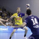 27.10.2021 Kielce. Mecz Ligi Mistrzów: Łomża Viva Kielce - Paris Saint-Germain. Alex Dujszebajew / Jarosław Kubalski / Radio Kielce