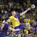 27.10.2021 Kielce. Mecz Ligi Mistrzów: Łomża Viva Kielce - Paris Saint-Germain. Branko Vujović / Jarosław Kubalski / Radio Kielce