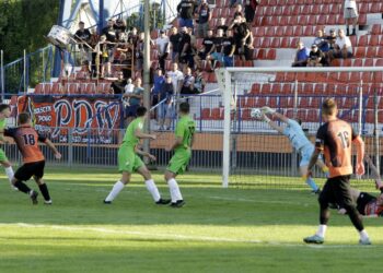 07.08.2021. Ostrowiec Św. III liga: KSZO - Chełmianka Chełm / Kamil Król / Radio Kielce