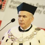 20.10.2021 Kielce. Politechnika Świętokrzyska. Nadanie tytułu doktora honoris causa profesorowi Michałowi Ciałkowskiemu. Na zdjęciu rektor PŚk Zbigniew Koruba / Jarosław Kubalski / Radio Kielce