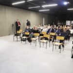 21.10.2021 Michniów. Mauzoleum Martyrologii Wsi Polskich. "Spotkanie z Historią i Architekturą" / Jarosław Kubalski / Radio Kielce