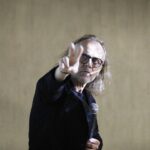 21.10.2021 Michniów. Mauzoleum Martyrologii Wsi Polskich. "Spotkanie z Historią i Architekturą". Na zdjęciu Mirosław Nizio - architekt, twórca projektu Mauzoleum / Jarosław Kubalski / Radio Kielce