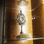 22.10.2021 Kielce. Katedra. Wernisaż wystawy "Splendor Cathedralis". Skarbiec / Jarosław Kubalski / Radio Kielce