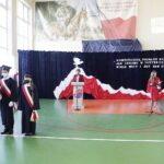 22.10.2021 Rykoszyn. Szkoła Podstawowa im. Józefa Piłsudskiego. Odsłonięcie pomnika Marszałka / Jarosław Kubalski / Radio Kielce