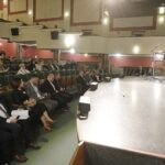 26.10.2021 Kielce. WDK. Konferencja na temat bezpieczeństwa dzieci i młodzieży w internecie. Przemawia senator Krzysztof Słoń / Jarosław Kubalski / Radio Kielce