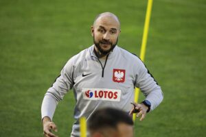 05.10.2021 Kielce. Trening reprezentacji Polski U21w piłce nożnej. Trener Maciej Stolarczyk / Jarosław Kubalski / Radio Kielce