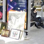 09.10.2021 Kielce. Giełda kolekcjonerska przed WDK / Jarosław Kubalski / Radio Kielce