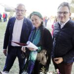 10.09.2021 Ciekoty. Festyn "Smaki Babiego lata". Na zdjęciu od lewej: wójt gminy Masłów Tomasz Lato, edukatorka żywieniowa Iwona Zasuwa i dyrektor Centrum Edukacji i Kultury "Szklany Dom" Wojciech Purtak / Jarosław Kubalski / Radio Kielce