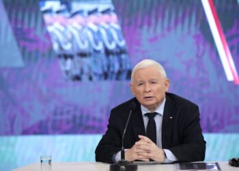 26.10.2021. Warszawa. Prezentacja założeń ustawy o obronie ojczyzny. Na zdjęciu Jarosław Kaczyński - wicepremier, przewodniczący Komitetu Rady Ministrów ds. Bezpieczeństwa Narodowego i Spraw Obronnych / PAP