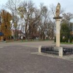 27.10.2021. Ćmielów. Rynek / Emilia Sitarska / Radio Kielce