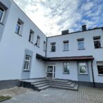 11.10.2021. Chmielnik. Szpital Powiatowy w Chmielniku po termomodernizacji / Wiktor Taszłow / Radio Kielce