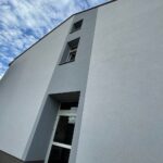 11.10.2021. Chmielnik. Szpital Powiatowy w Chmielniku po termomodernizacji / Wiktor Taszłow / Radio Kielce