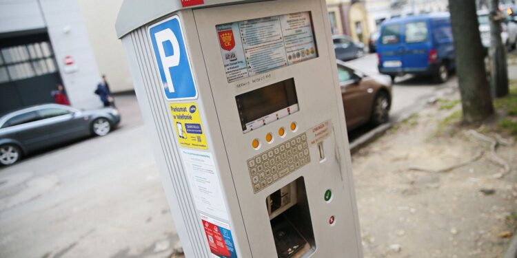 Większa strefa płatnego parkowania w Kielcach?