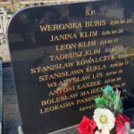 31.10.2021. Krasocin, cmentarz. Miejsce pochówku zamordowanych / Dionizy Krawczyński / Radio Kielce