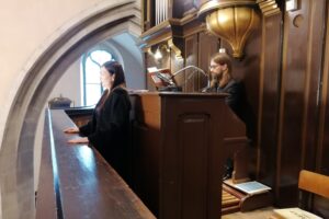 03.10.2021. Skalbmierz. Jesień Organowa im. Feliksa Rączkowskiego. Na zdjęciu (od lewej): Magdalena Cornelius i Thomas Cornelius / Marta Gajda-Kruk / Radio Kielce