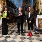 03.10.2021. Skalbmierz. Jesień Organowa im. Feliksa Rączkowskiego. Na zdjęciu (od lewej): Thomas Cornelius, Magdalena Cornelius, Jarosław Zatorski - koordynator Jesieni Organowej im. profesora Feliksa Rączkowskiego, Zuzanna Bator - kierownik artystyczny koordynator Jesieni Organowej im. profesora Feliksa Rączkowskiego i Marek Juszczyk - burmistrz Skalbmierza / Marta Gajda-Kruk / Radio Kielce