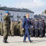 01.10.2021. Kielce. Ślubowanie klas mundurowych ZDZ. Na zdjęciu (w środku): Dariusz Wątroba - wiceprezes ZDZ / Wiktor Taszłow / Radio Kielce