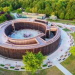 04.10.2021. Busko-Zdrój. Tężnia / Urząd Miasta i Gminy Busko-Zdrój