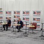 17.10.2021. Studio Polityczne Radia Kielce. Na zdjęciu (od lewej): Rafał Nowak - Prawo i Sprawiedliwość,  Lucjan Pietrzczyk - Platforma Obywatelska,  Łukasz Wasilewski -  Konfederacja Ruch Narodowy, Filip Strząbała - Nowa Lewica - Wiosna / Sebastian Kalwat / Radio Kielce