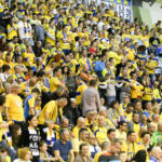 28.11.2015 Vive Tauron Kielce - Vardar Skopje. Kibice Vive / Stanisław Blinstrub / Radio Kielce