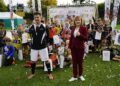 02.10.2021. Kielce. Finał turniej „Świętokrzyskie Orły - otwarte mistrzostwa piłki nożnej o Puchar Wolnej Polski”. Na zdjęciu (z prawej): Anna Krupka - wiceminister kultury, dziedzictwa narodowego i sportu / Kamil Król / Radio Kielce