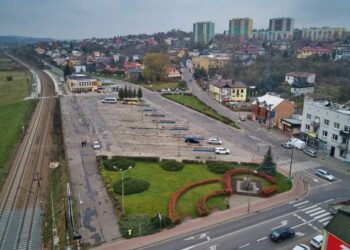 Starachowice. Centrum przesiadkowe w Starachowicach Zachodnich / UM Starachowice