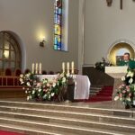 14.11.2021. Skarżysko-Kamienna. Msza Święta w intencji pracowników Zakładów Metalowych „MESKO”. Na zdjeciu: ks. Jerzy Karbownik - kustosz parafii Matki Boskiej Ostrobramskiej w Skarżysku-Kamiennej / Paulina Michta / Radio Kielce