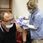 17.11.2021 Kielce. PŚk. Sczepienie przeciwko COVID-19 / Jarosław Kubalski / Radio Kielce