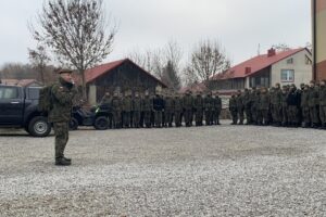 13.11.2021. Sandomierz. Kwartalny marsz terytorialsów / ppor. Daniel Woś / ŚBOT