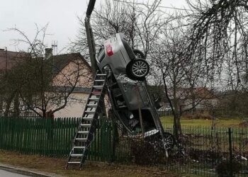 18.11.2021. Toczyska. Nietypowy wypadek / OSP Zgórznica