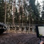 26.11.2021. Granica polsko-białoruska. Oddział specjalsów na patrolu / KPP Hajnówka