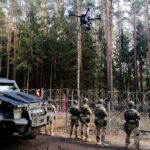 26.11.2021. Granica polsko-białoruska. Oddział specjalsów na patrolu / KPP Hajnówka